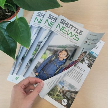 Die neue Ausgabe unserer ShuttleNews ist endlich da!🥳

Diesmal erwarten dich neben den beruflichen Einstiegsmöglichkeiten 🔧 erlebnisreiche und nachhaltige Ausflüge mit der Erfurter Bahn 🚈🍃, spannende Artikel zum Jubiläumsjahr 2024 und vieles mehr 🎉....